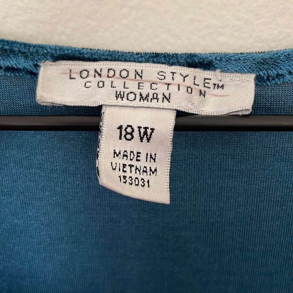 London Time | Crushed Velvet 18W Faux Wrap Tulip Skirt Short Sleeve Mini Dress - Picture 9 of 10
